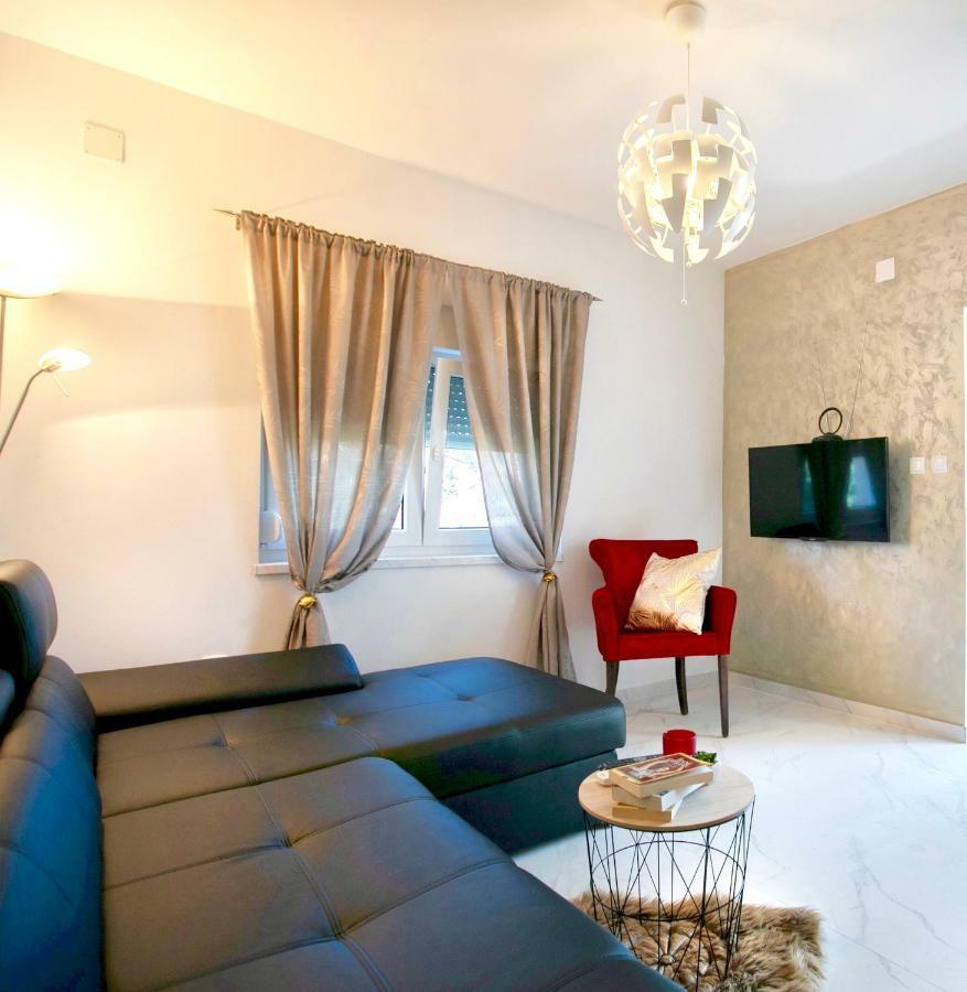 Apartman Ena *