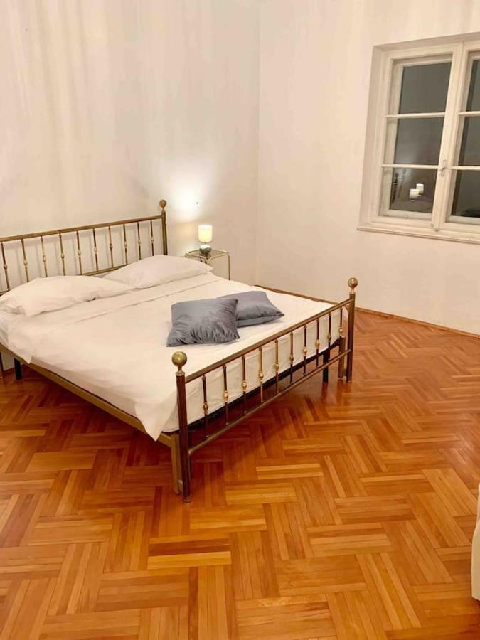 Apartment Center *