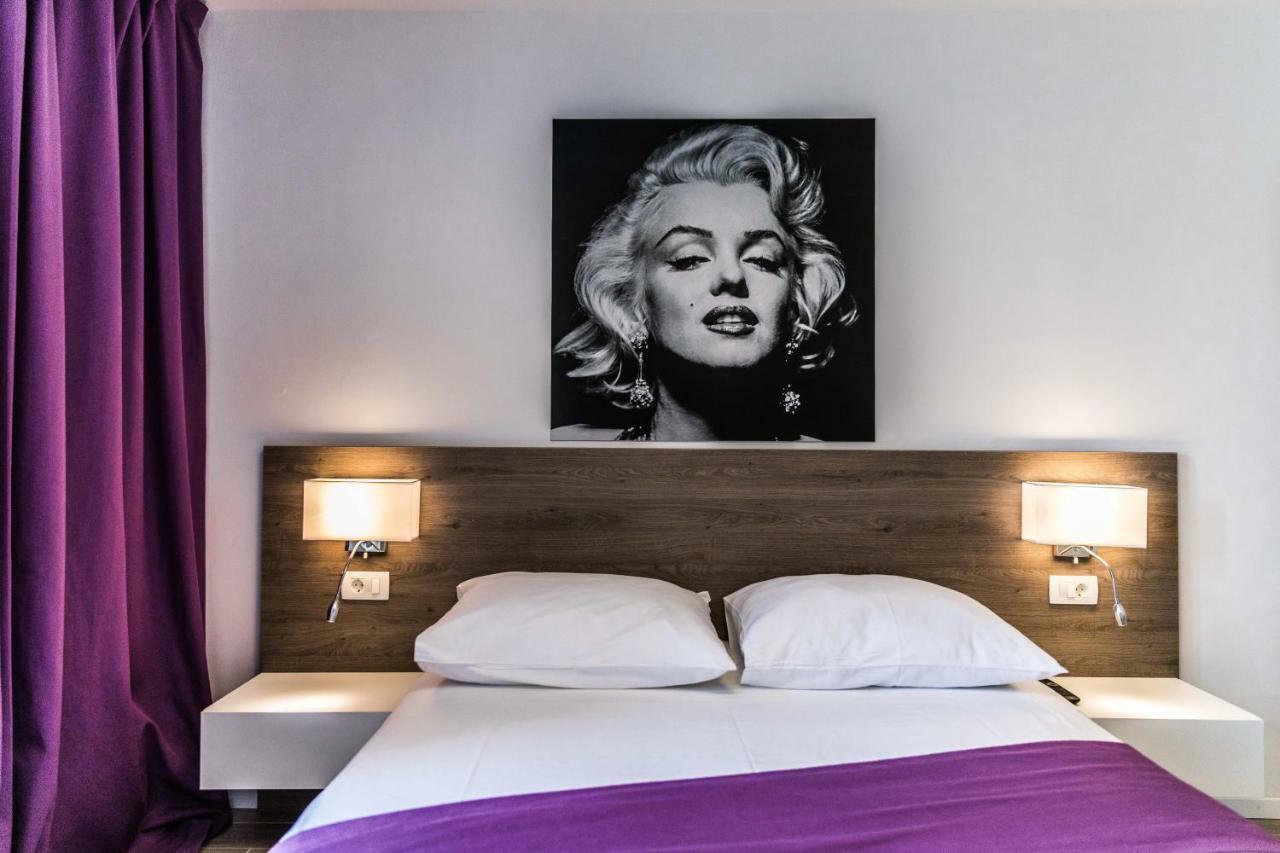 Le Grey Apartment