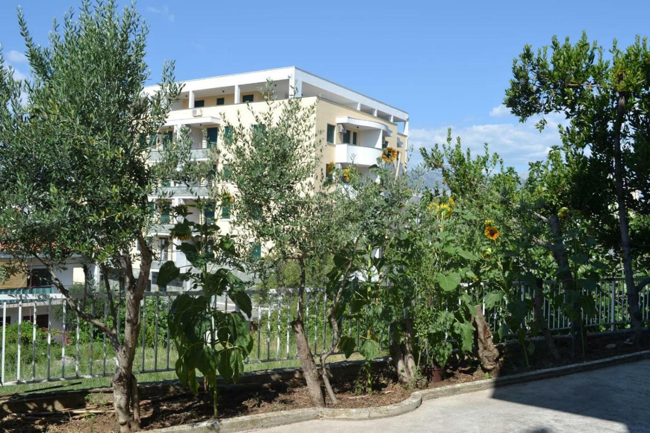 Gostinjska kuća Sunflower *