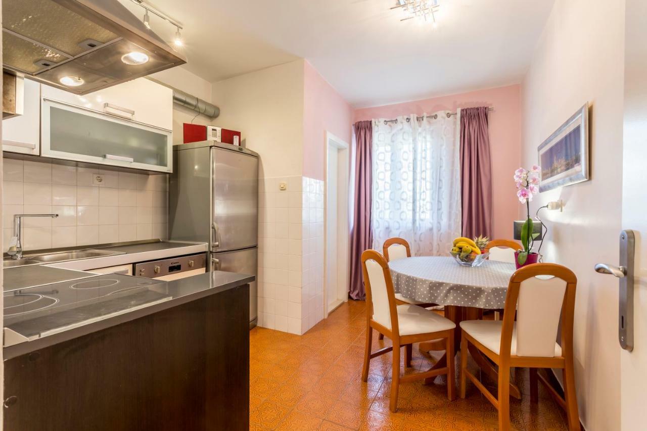 Lalu Apartment *