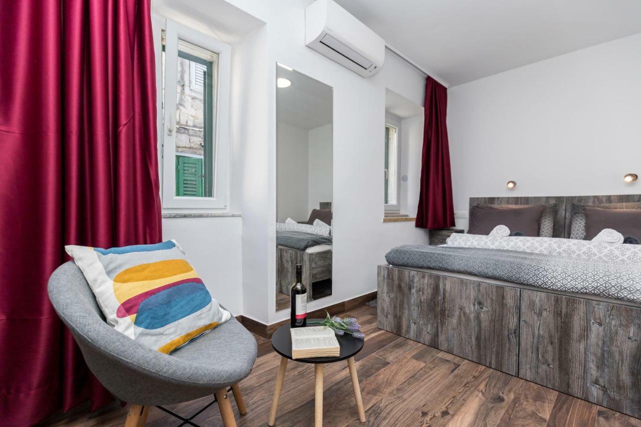 Guest house Apinelo Port Split