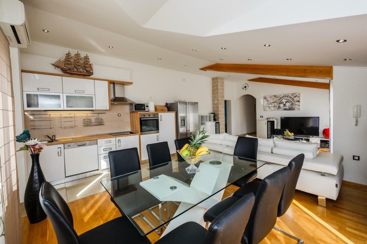 Selak Apartment *
