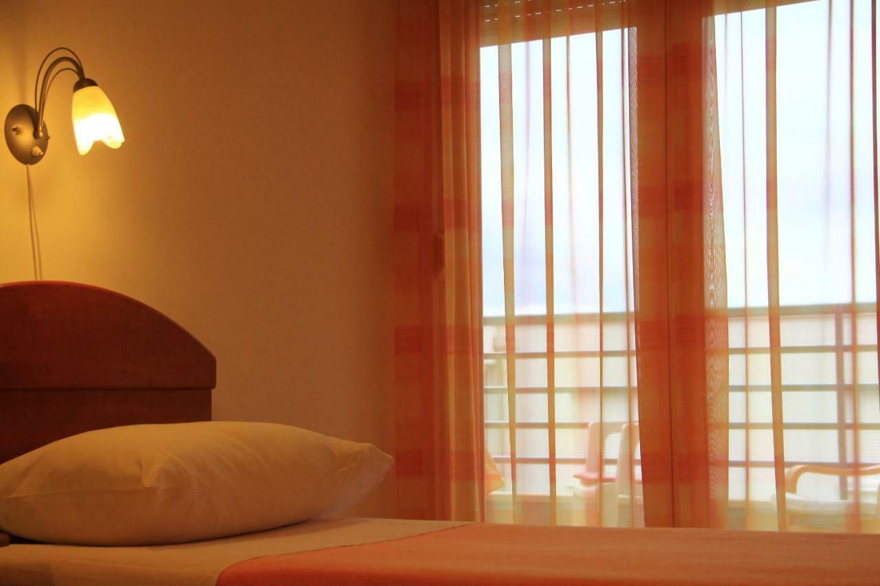 Guest house Znjan