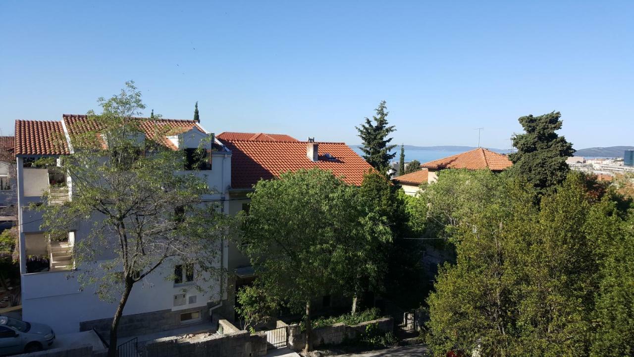Antonija I Mateo, In The Center Of * Split