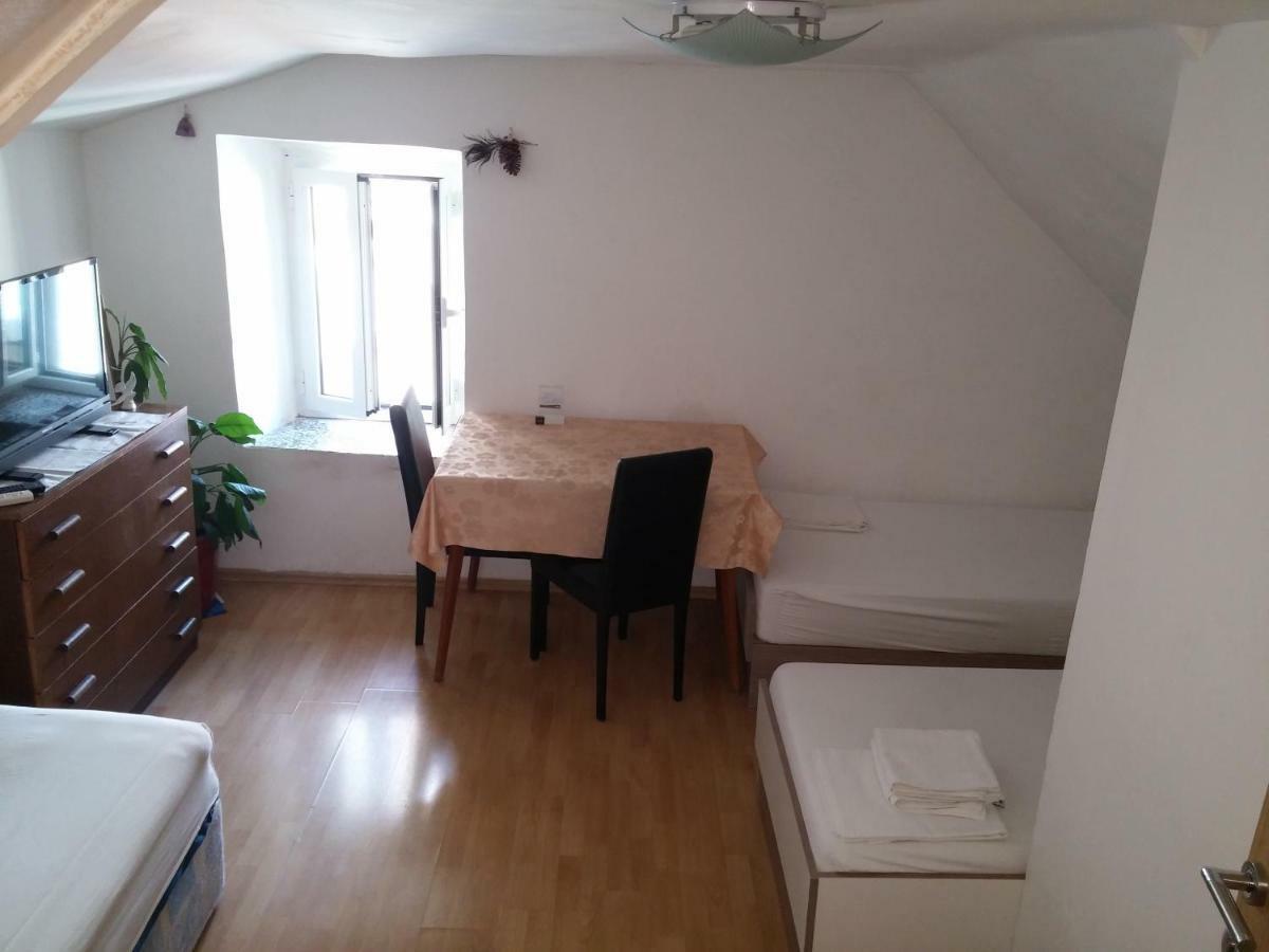 Top Center Gostinjska kuća 3*
