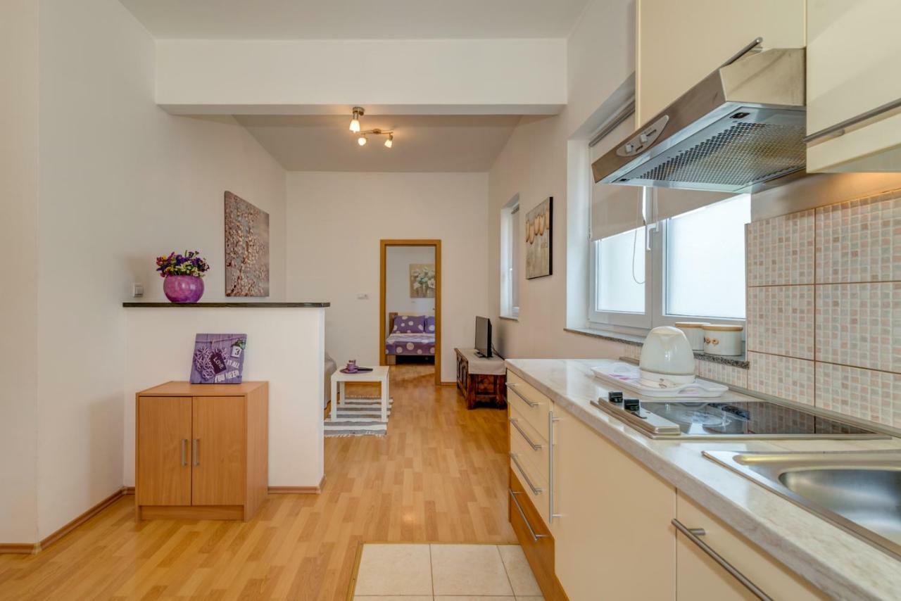 Roko Apartment *