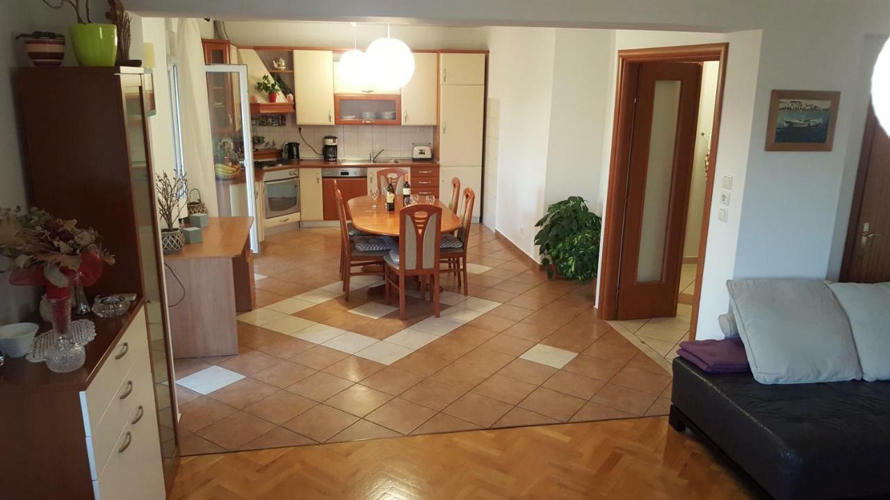 Apartman Antonija I Mateo, In The Center Of