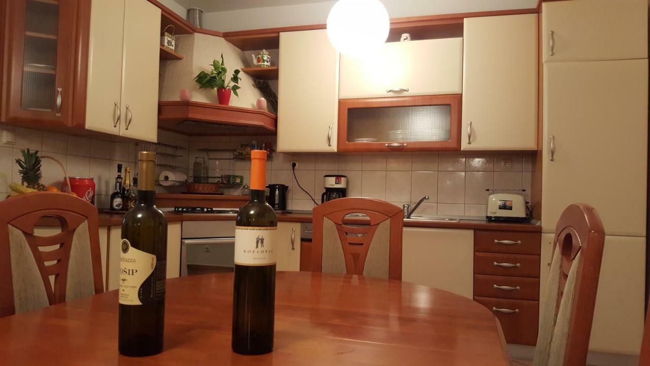 Antonija I Mateo, In The Center Of Apartman *