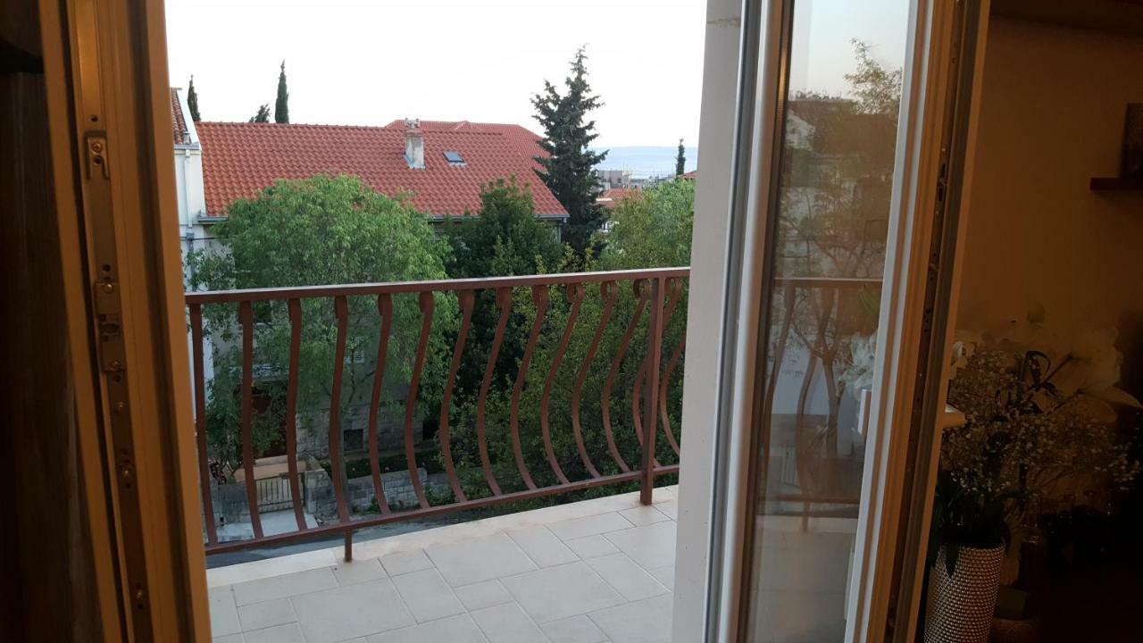 Antonija I Mateo, In The Center Of Apartman