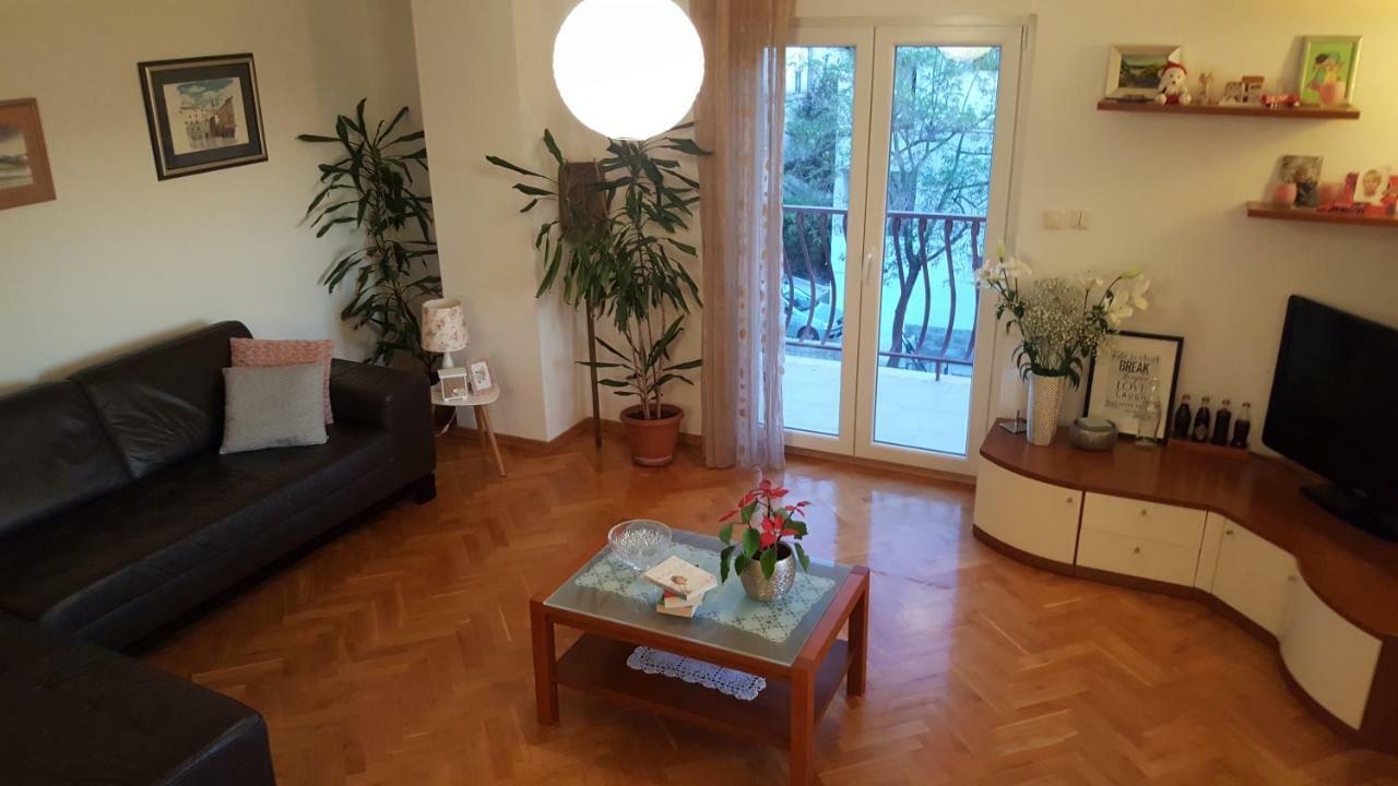 Antonija I Mateo, In The Center Of Apartman