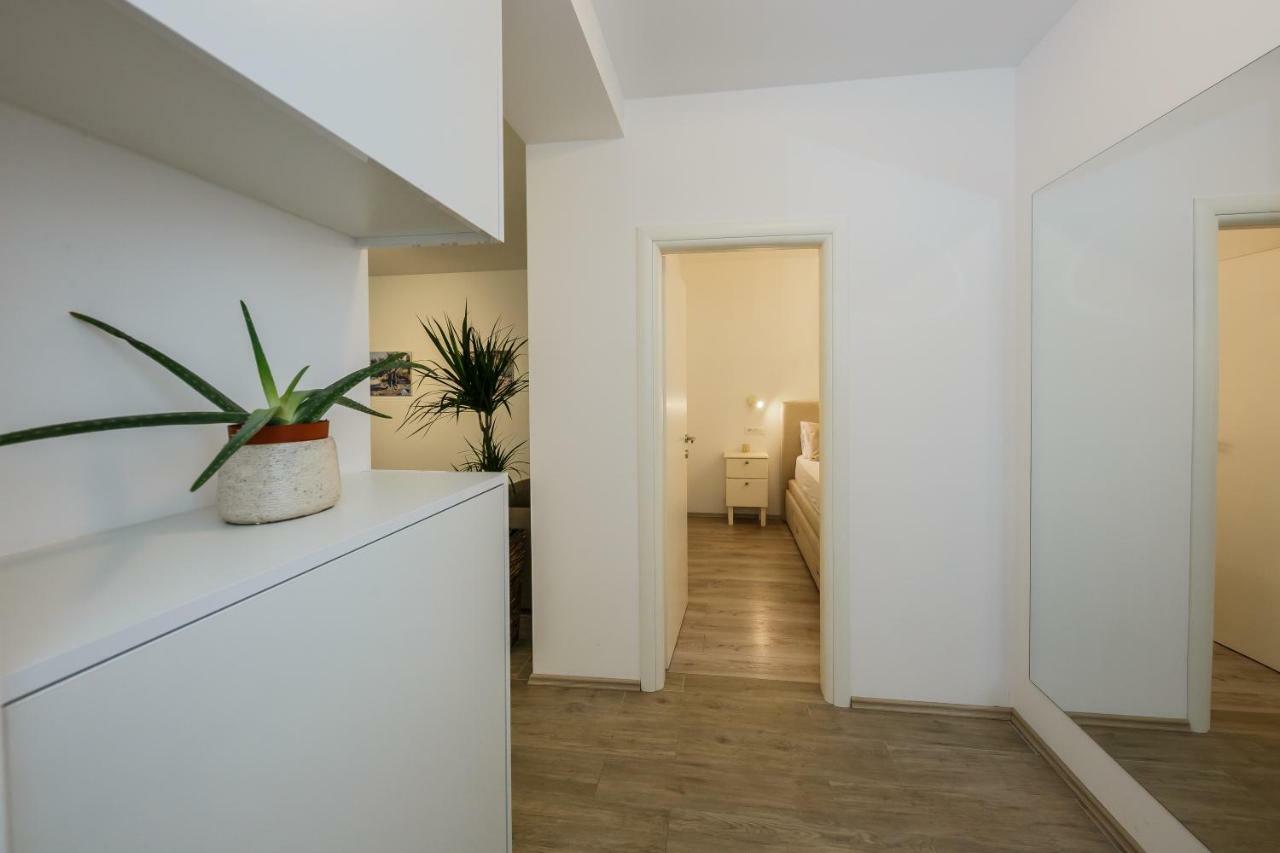 Olive Tree Apartment *