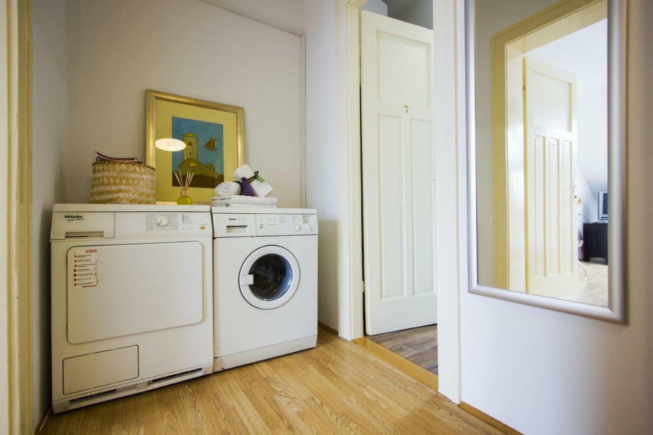 West Coast Luxury Apartment Split