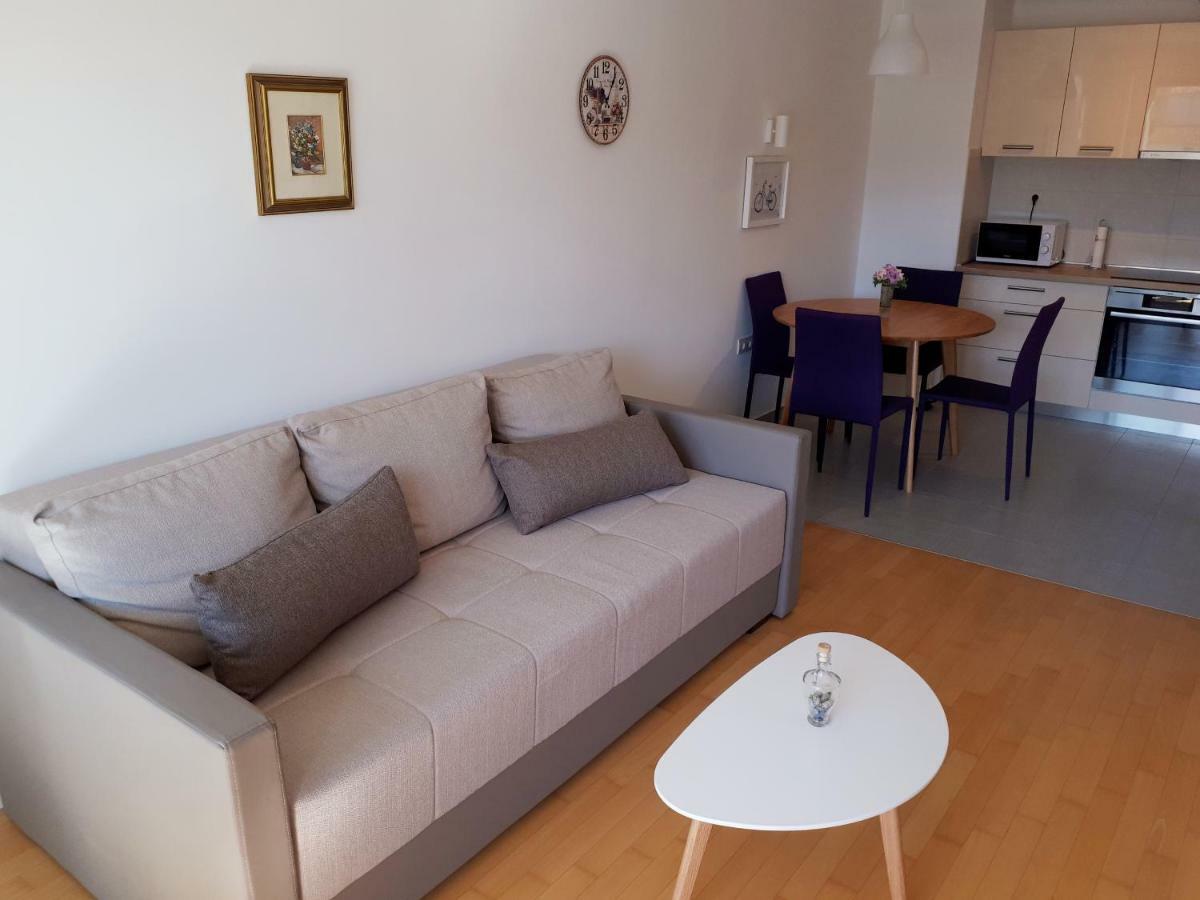 Mariloo Apartment
