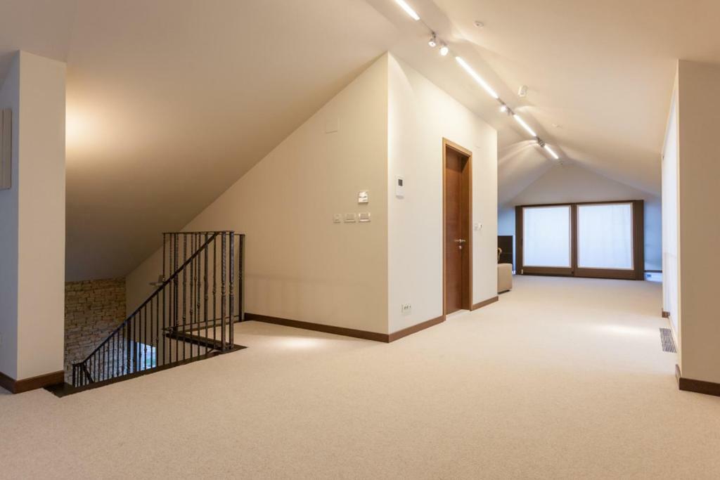 Villa Exclusive Marnano - Center