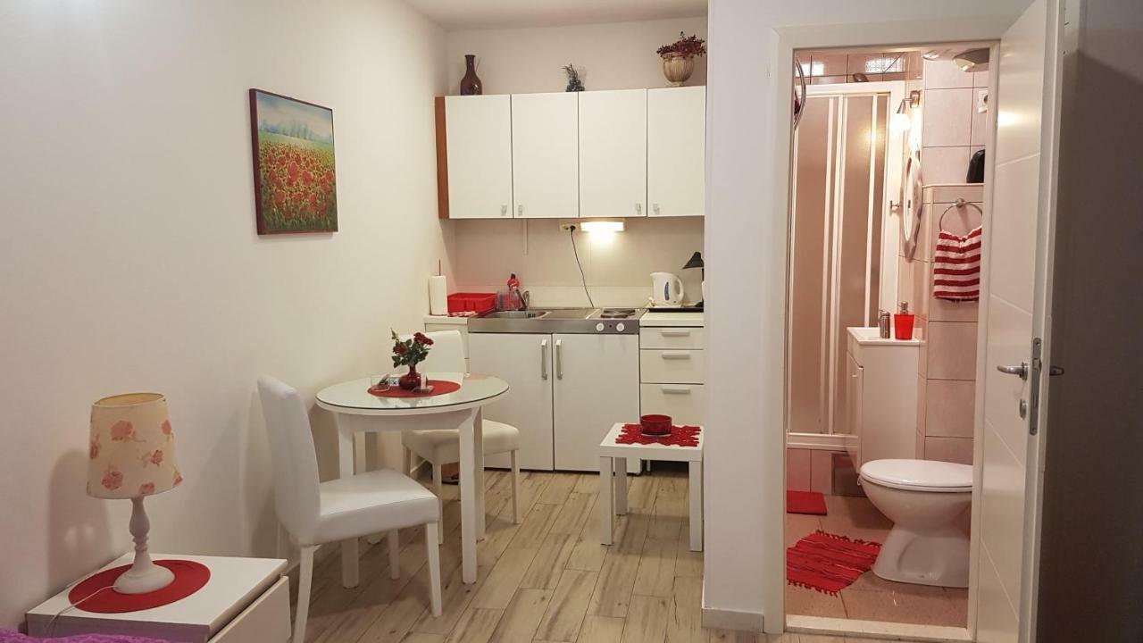 Apartments And Rooms Villa Lina *
