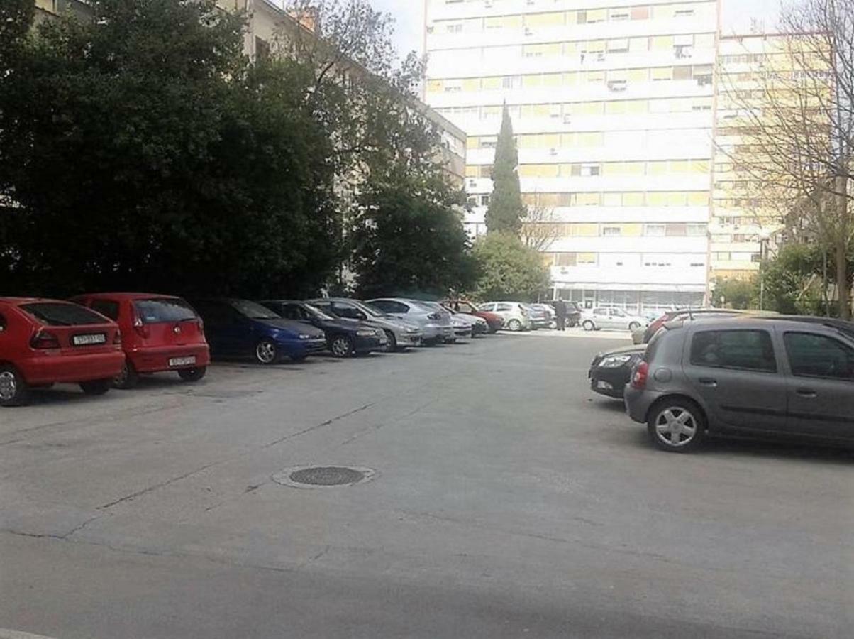 Helena Apartment Split