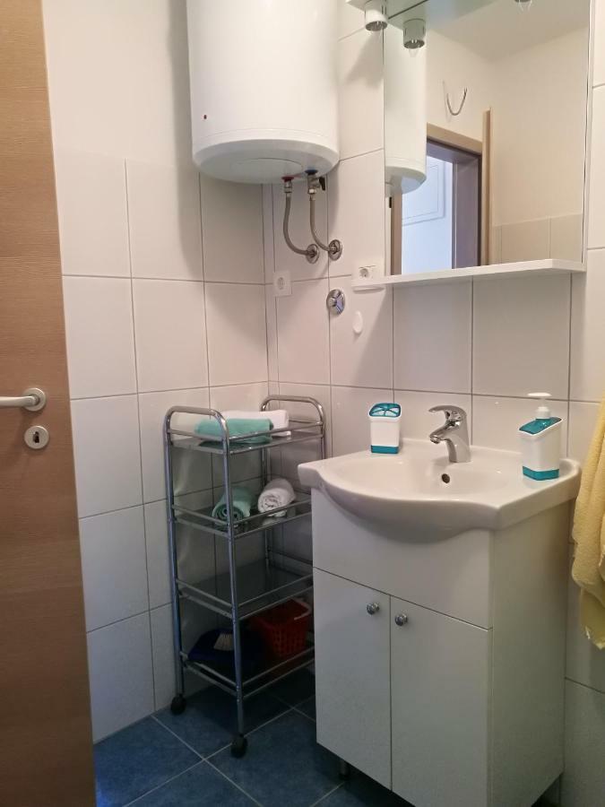 Bilonic Apartment Split