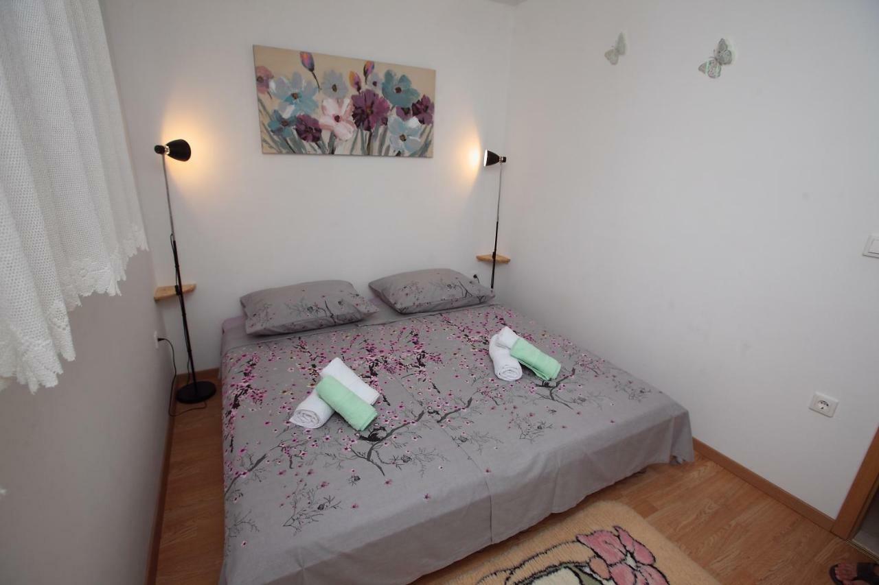 Apartment Luka *