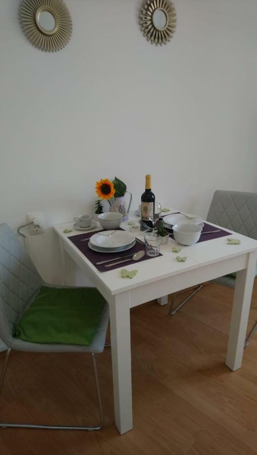 Ana Apartment Split