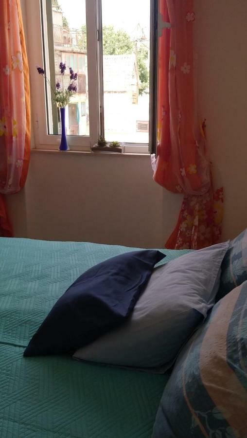 Ana Apartment Split