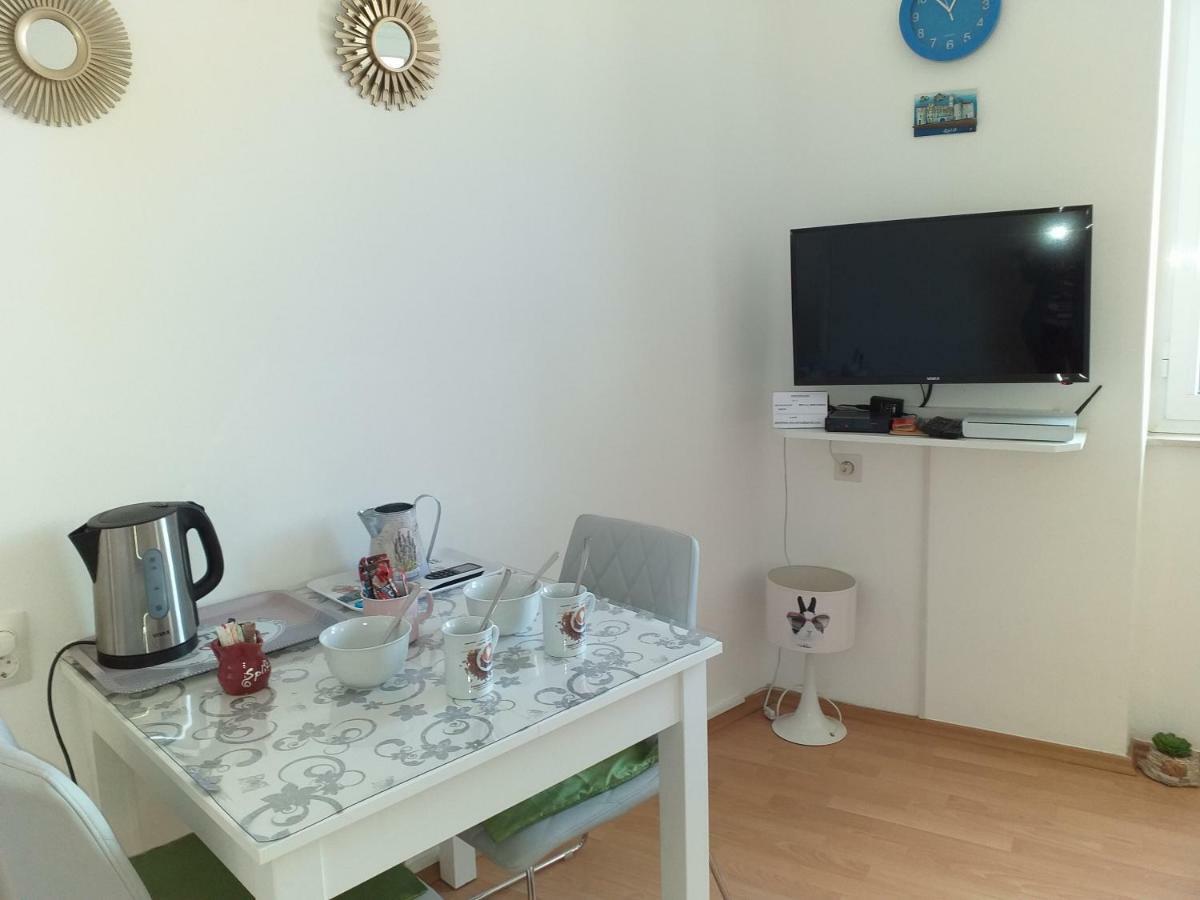 Ana Apartment *
