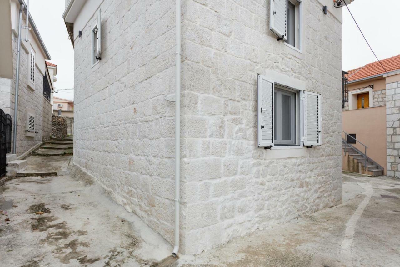 Apartment House Rokastone