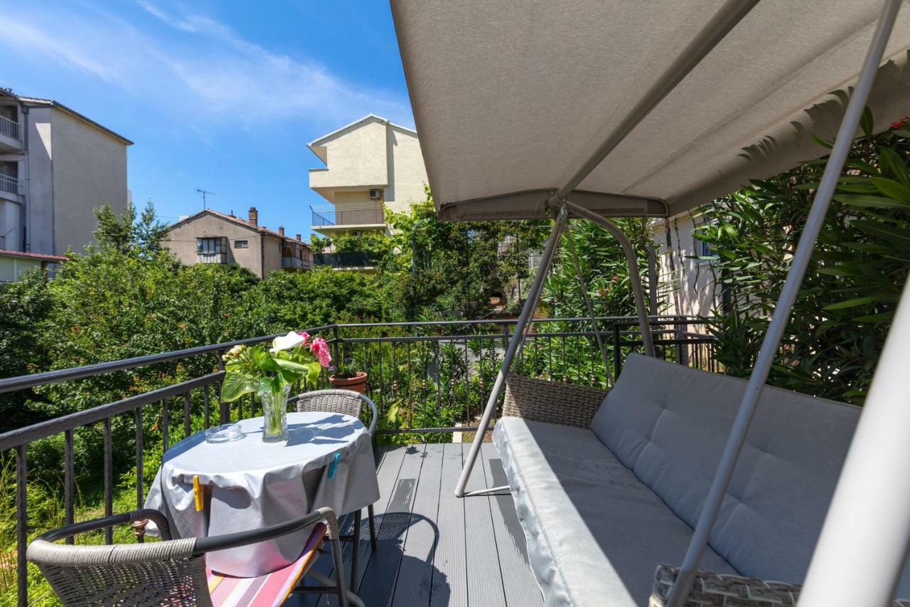 Oleander Apartment *