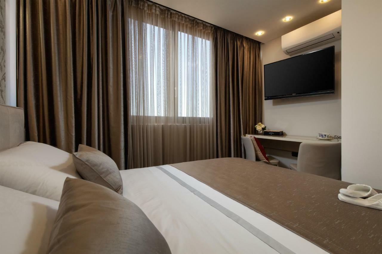 Island View Apartment Split