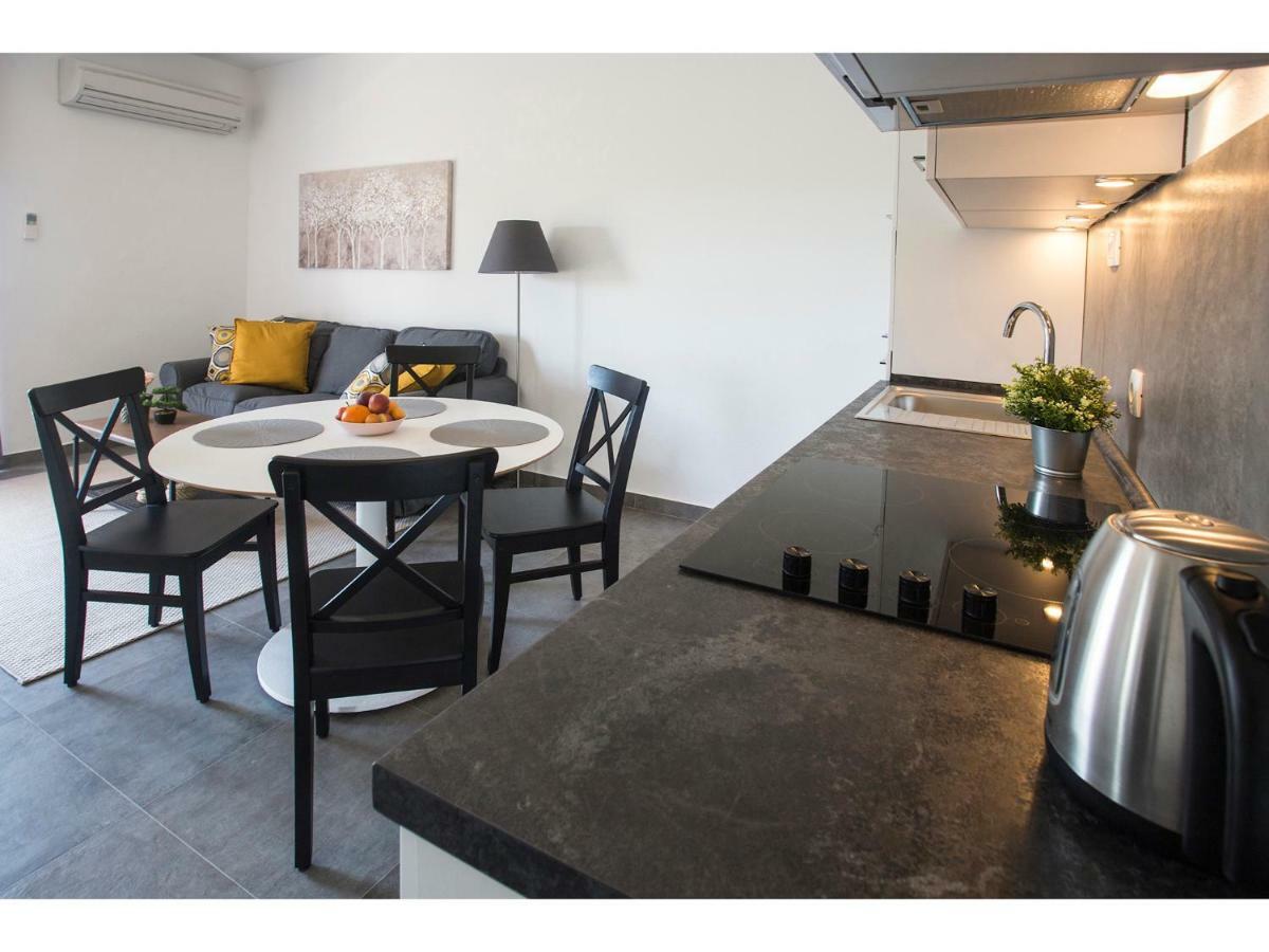 Olive Tree Apartment *