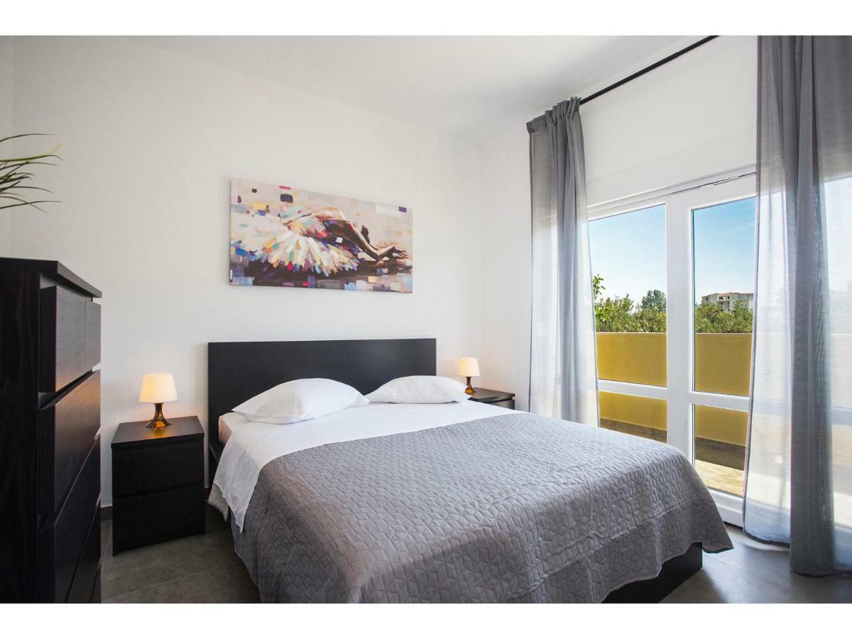 Olive Tree Apartment *