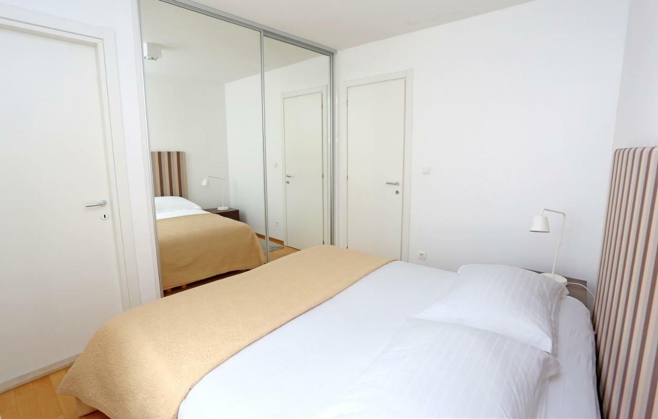 Luxury Apts Leone Centre Apartment *
