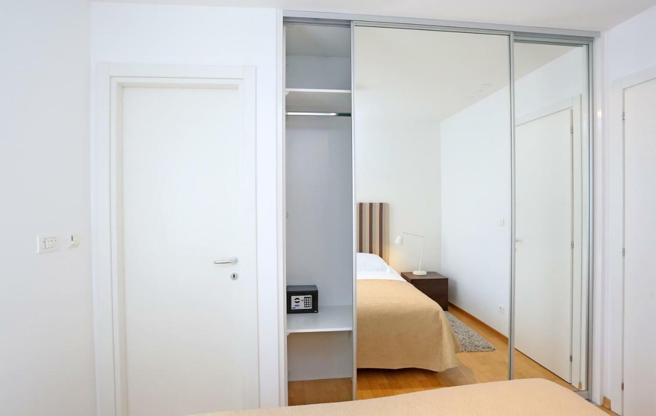 Luxury Apts Leone Centre