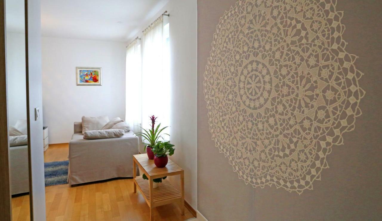 Luxury Apts Leone Centre *