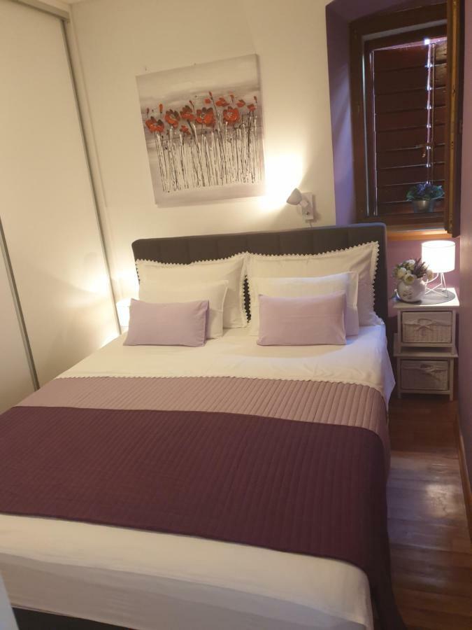 Apartments And Rooms Villa Lina Apartment Split