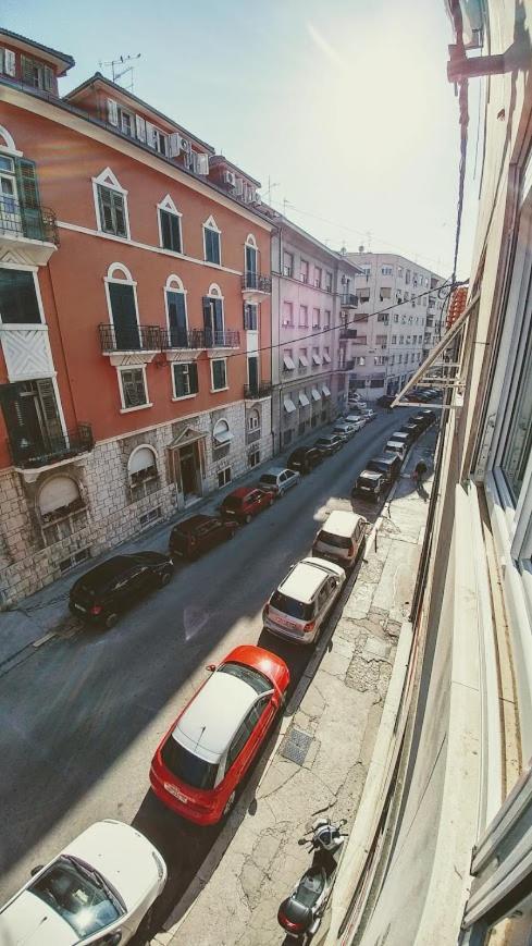 Le Monde Split