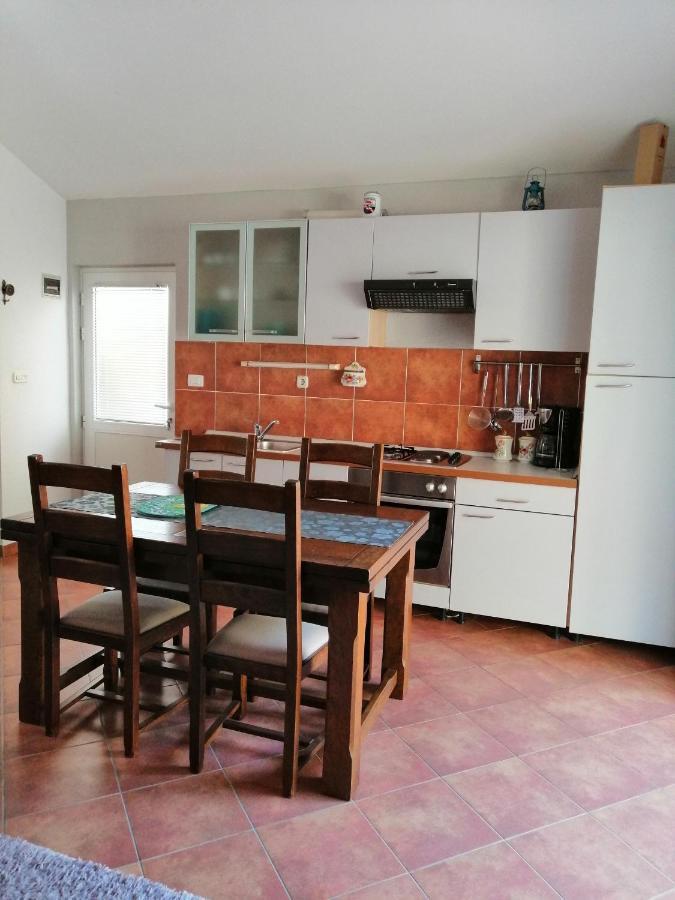 Dzoni Apartment Split
