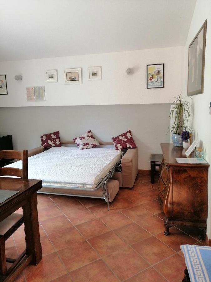 Dzoni Apartment *