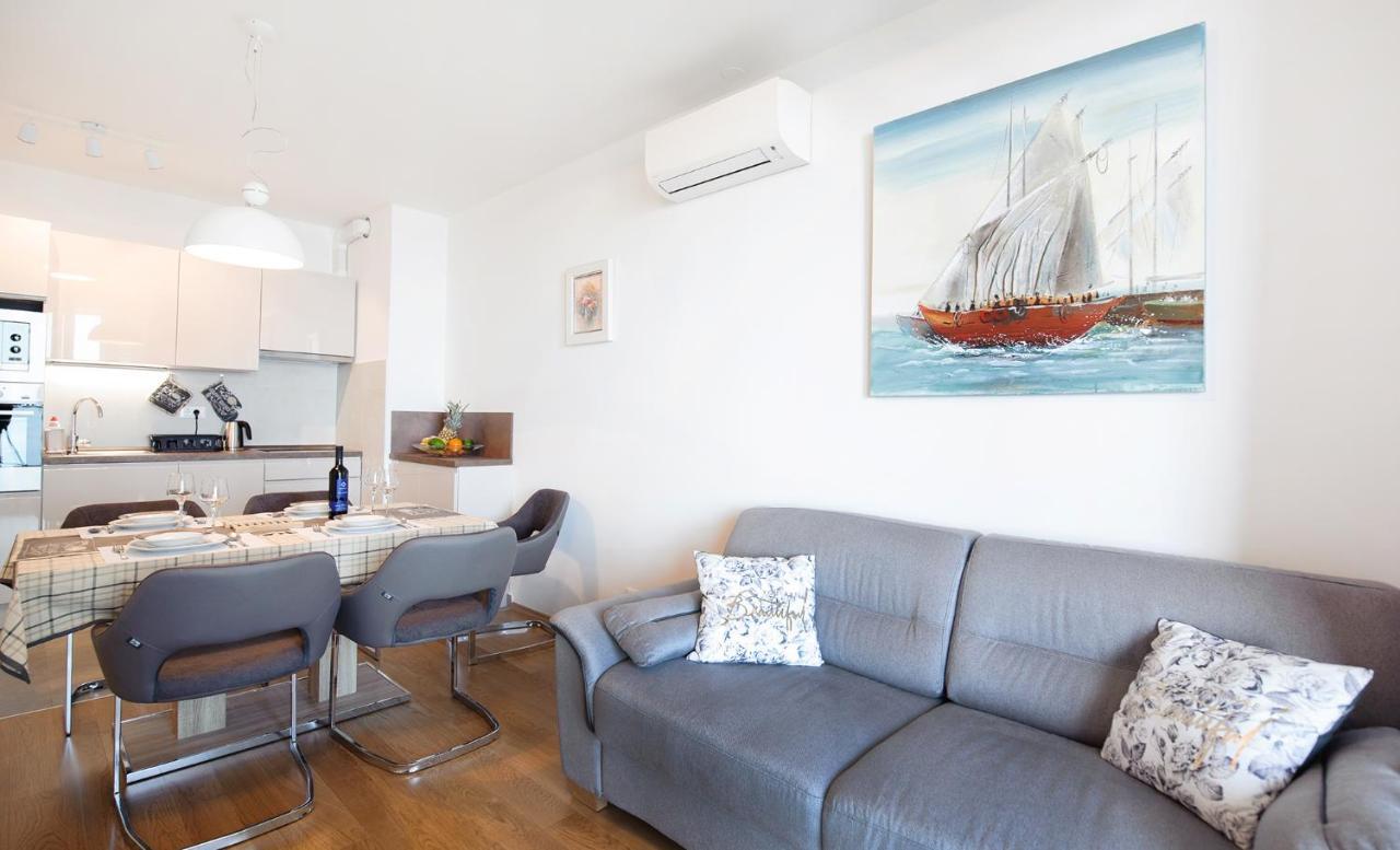 Apartment Sea View Tiho Split
