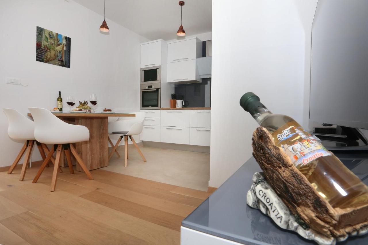 Apartment As's *