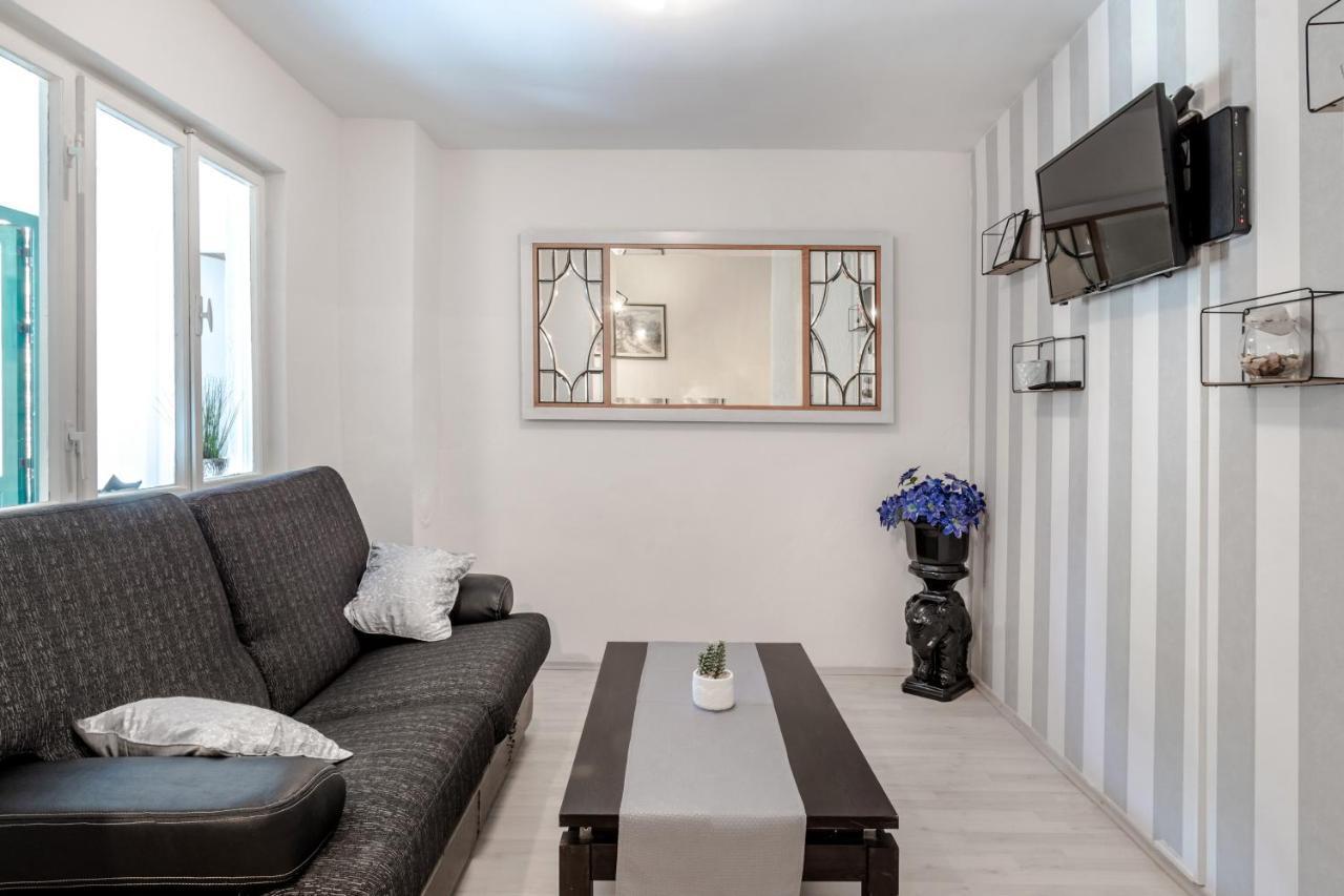Heavenly Corner Apartment *