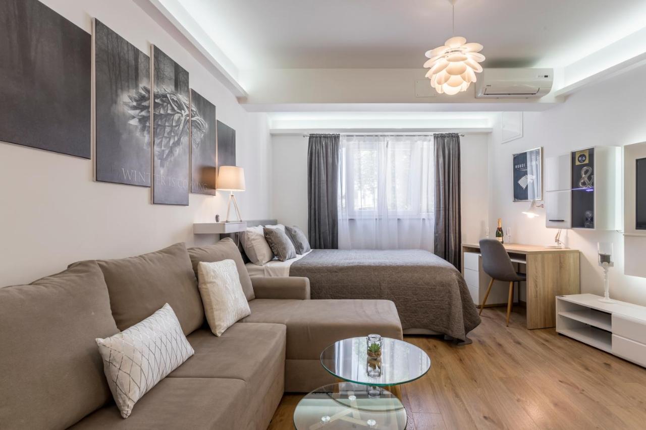 Winterfell Apartment Split