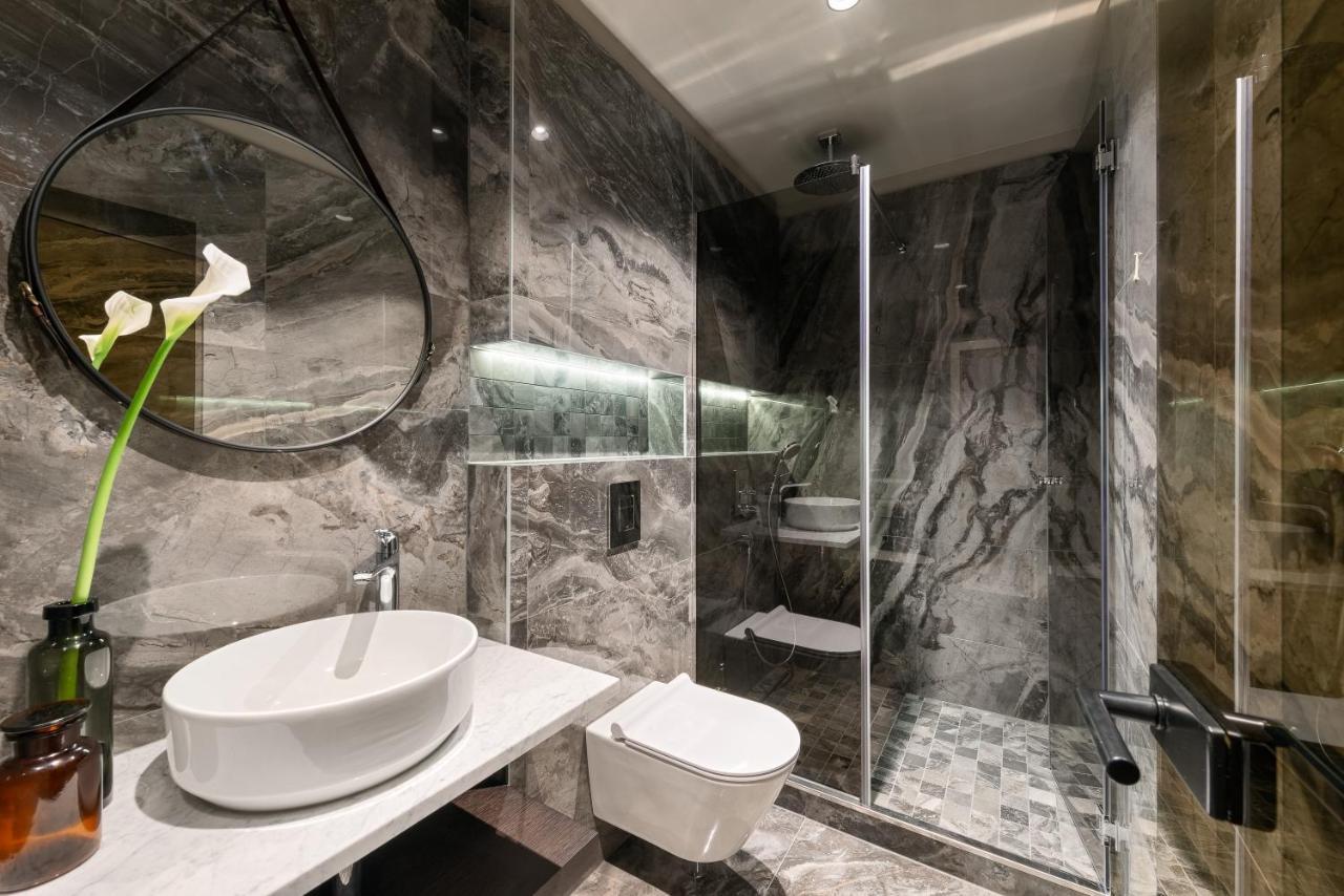 Royal Suites-sky 4*