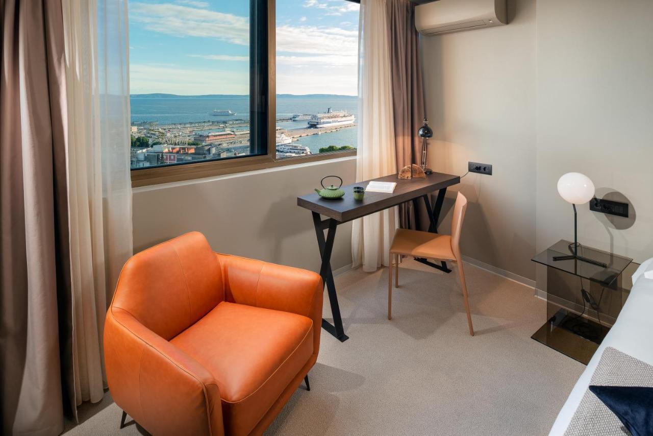 Royal Suites-sky 4*