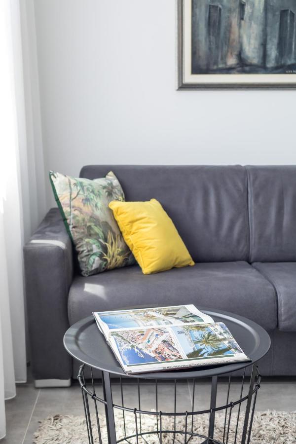 Down Town Apartment *