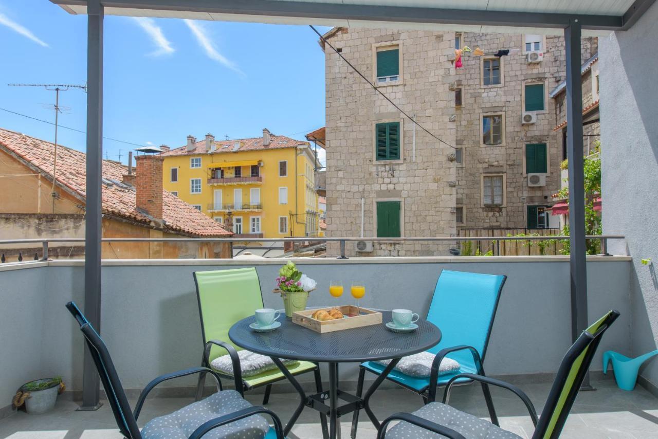 Arcus With Beautiful Terrace