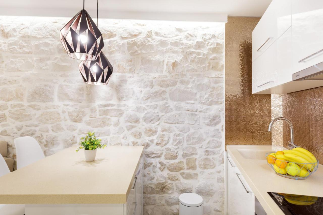 Apartment House Rokastone