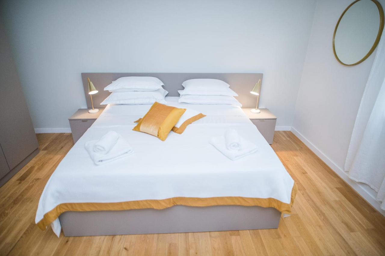 Franco's Spacious - Great Location * Split