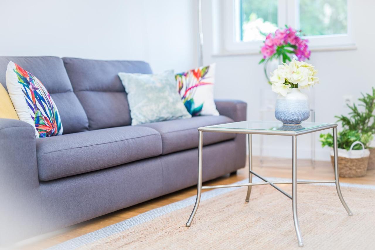 Apartman Franco's Spacious - Great Location *