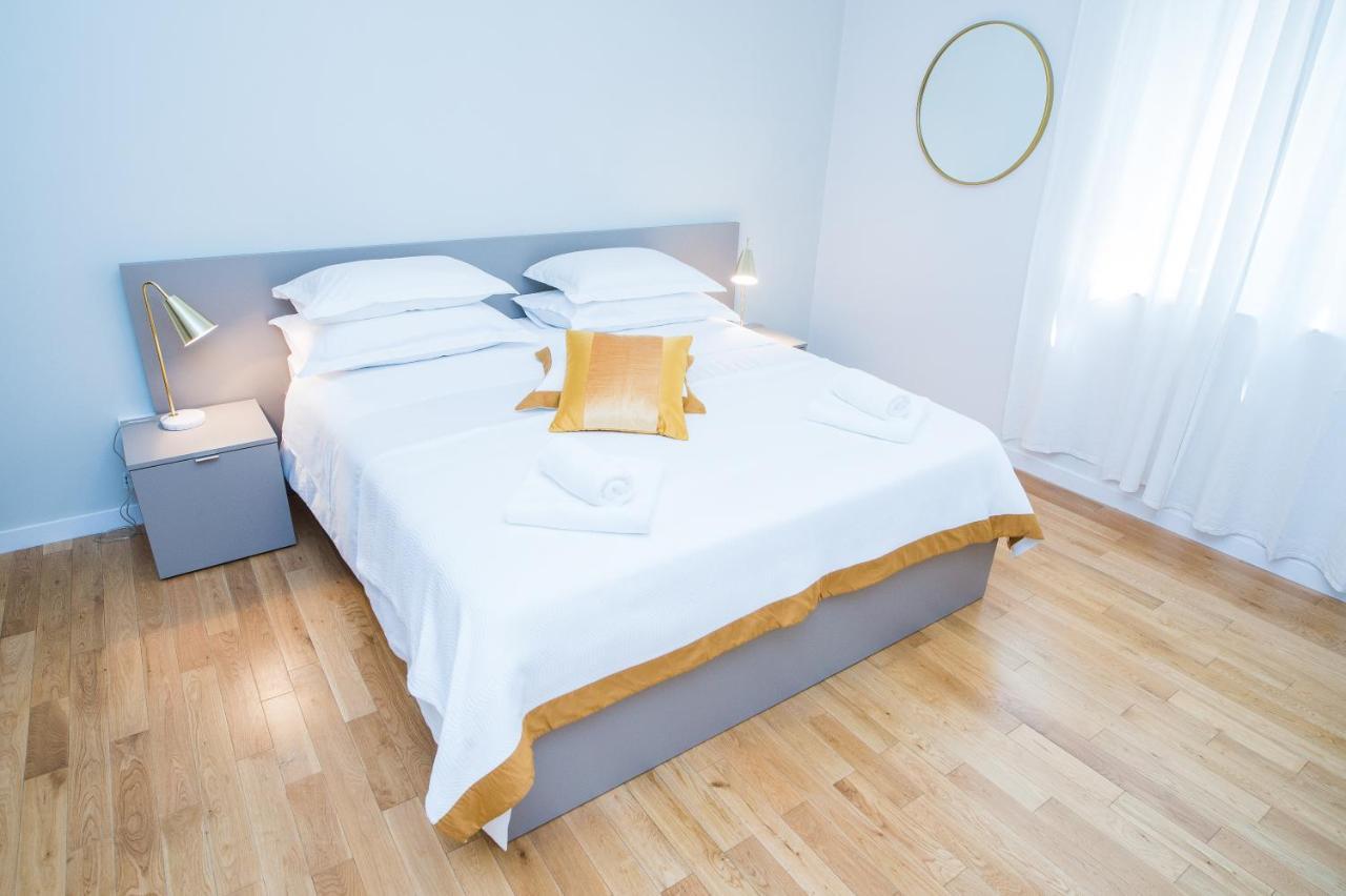 Franco's Spacious - Great Location Appartement Split